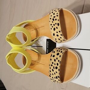 Women sandals